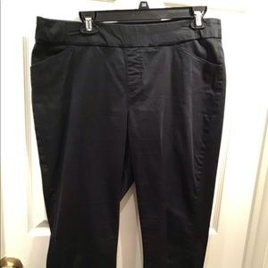 Lee Styleup Black Capris